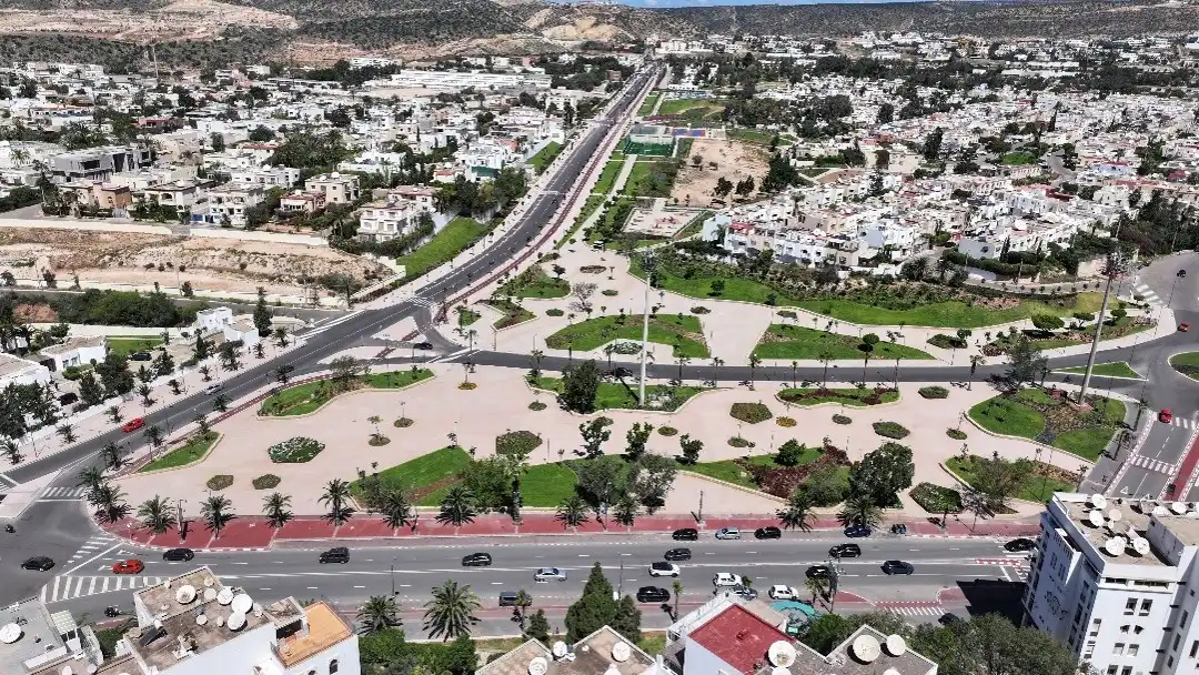 ESPLANADES ET JARDINS ADJACENTS A L’AVENUE CHEIKH SAADI ET L’AVENUE DES FAR A LA VILLE D’AGADIR